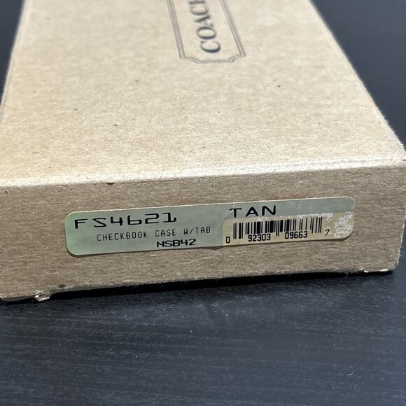 NEW IN BOX VINTAGE COACH CHECK BOOK CASE WITH TAB TAN FS4621 - Picture 12 of 13